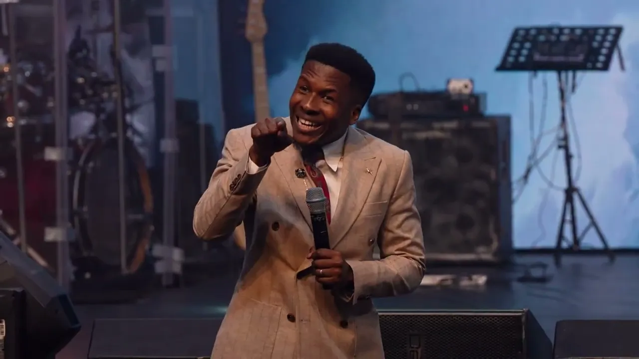 Apostle Emmanuel Iren Preaching - Living by Faith